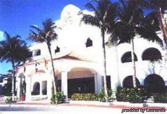 The Caribbean Princess Cancun Exterior photo